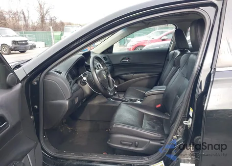 2013 Acura Ilx 2.0L z USA, uszkodzony, nr VIN 19VDE1F74DE008069